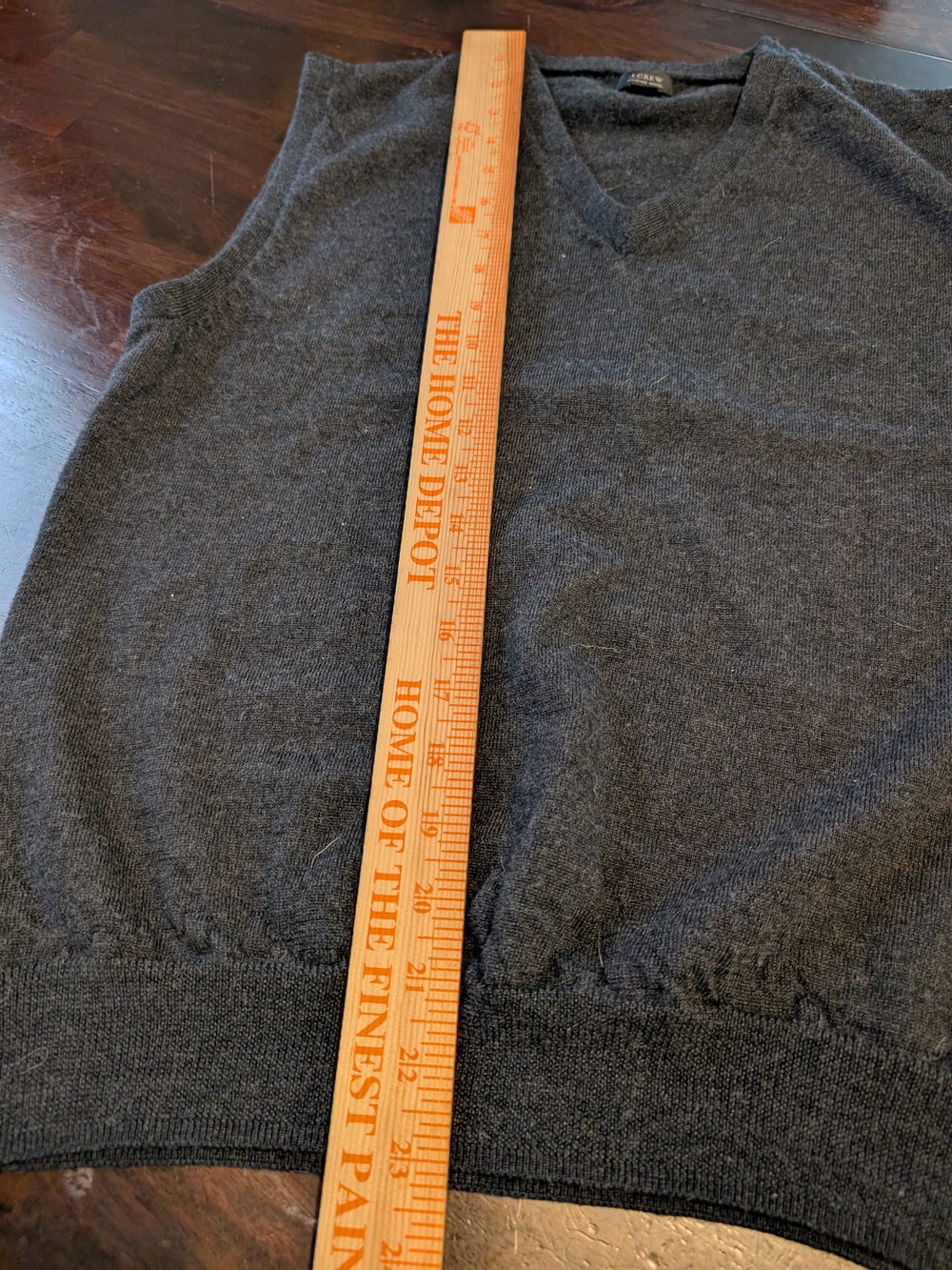 J. Crew 100% Merino Wool M Charcoal V-Neck Sweater Vest, Men's M - Picture 2 of 6